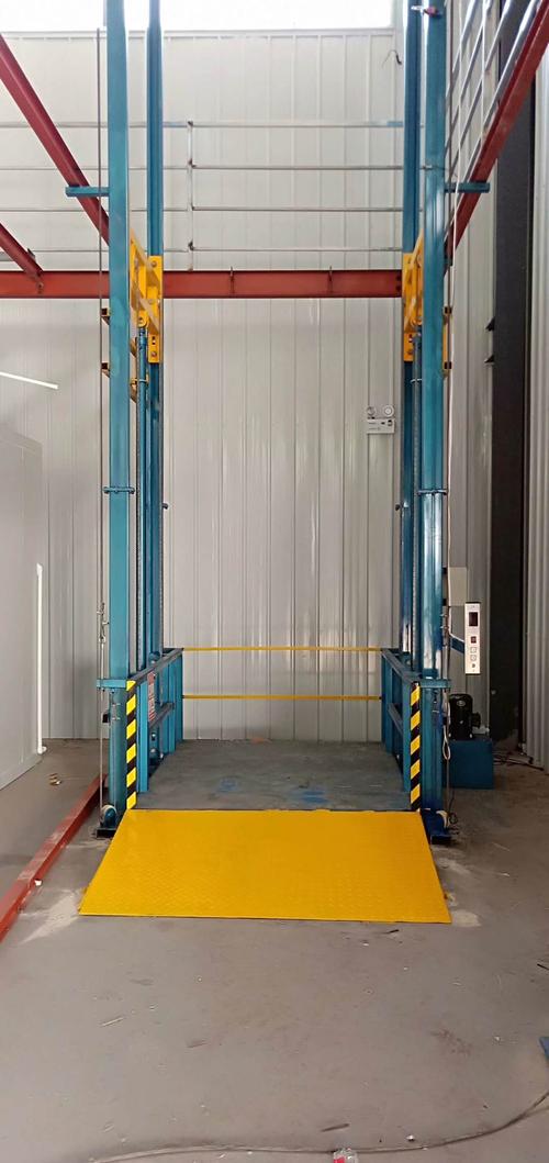 长沙工厂装卸货物链式导轨液压升降货梯